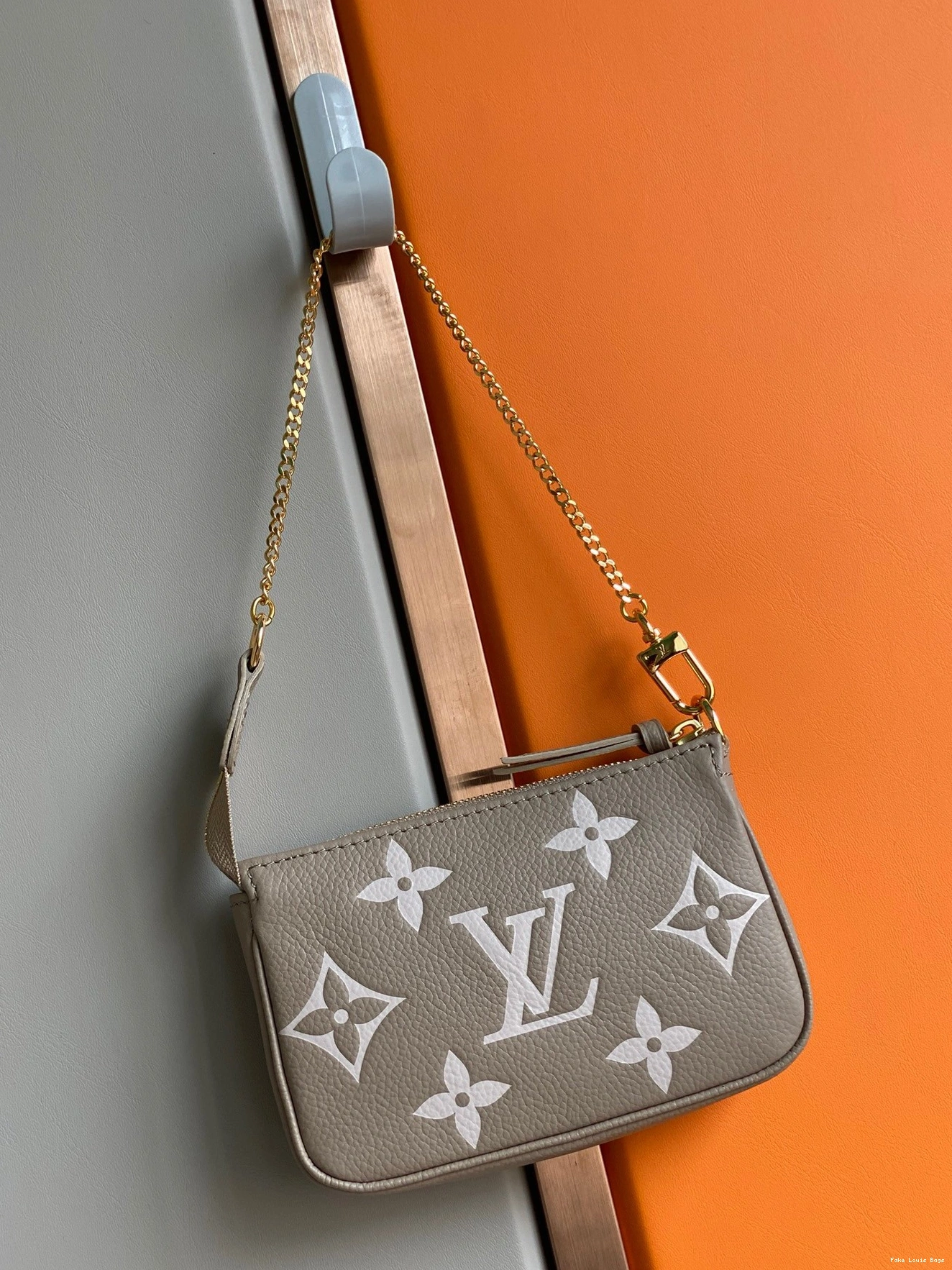 Fake Louis Bags LOUIS ACCESSOIRES MINI VUITTON POCHETTE 0724